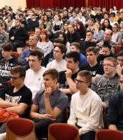 Biztonságpolitikáról  soproni fiataloknak
