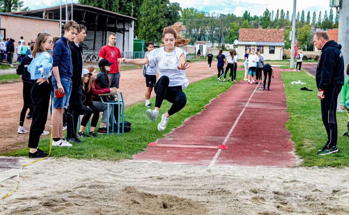Széchenyis atlétikai verseny az Angeron