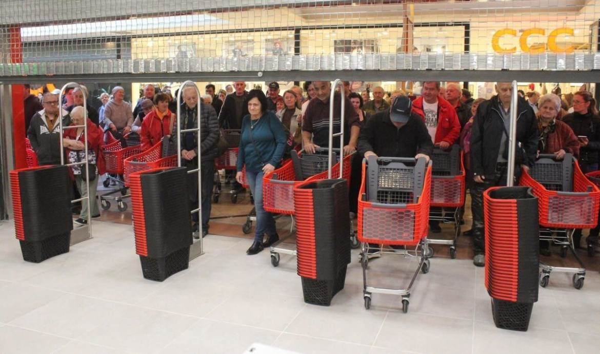 Áruházat nyitott az Auchan